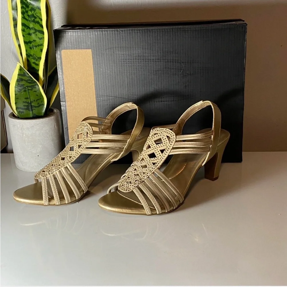 Jones New York‎ Gold Strappy Heels